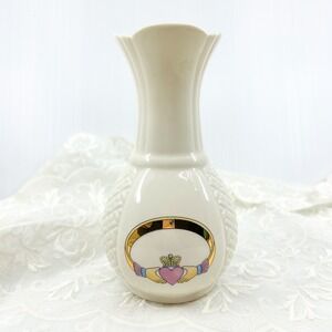 Vintage Wedding Vase Irish Claddagh Symbol Love Heart Donegal Parian China Vase